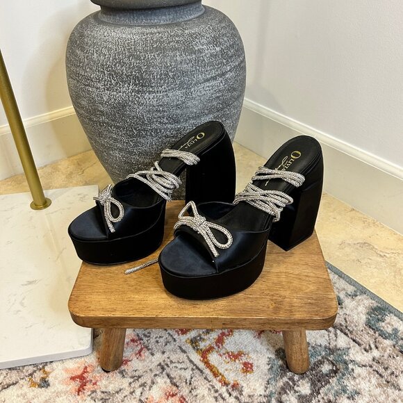 Olivia James Black Satin Platform Heels - Picture 2 of 2